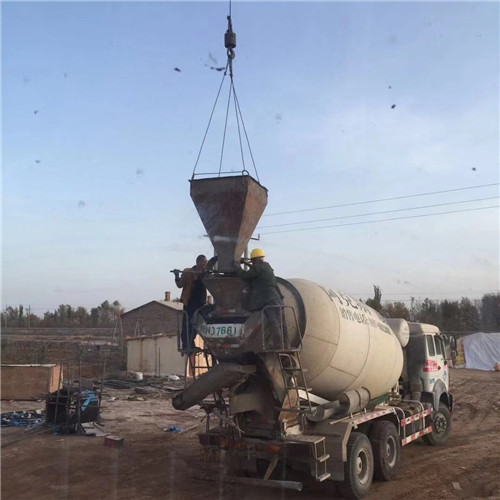 馆陶县“精准瞄准”—— 吊车的 “定位导航” 技术